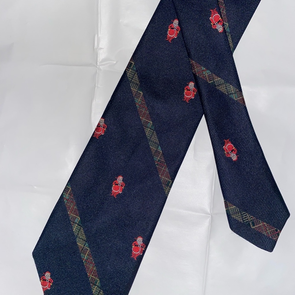 Navy Men’s Tie /Red Santas/Green Plaid Stripes Pattern 7-Fold All Silk Handmade